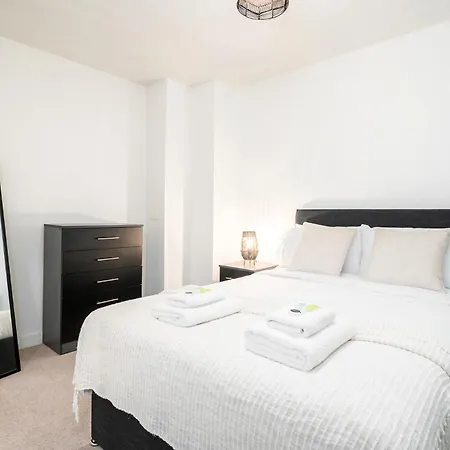 Escape - Chic 1 Bed In Leeds (West Yorkshire)